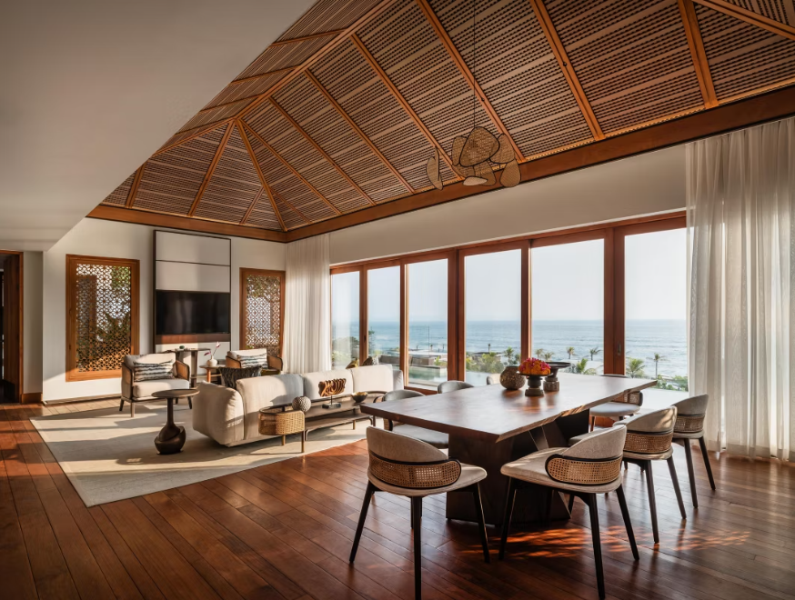 2BR Penthouse Oceanfront Private Pool